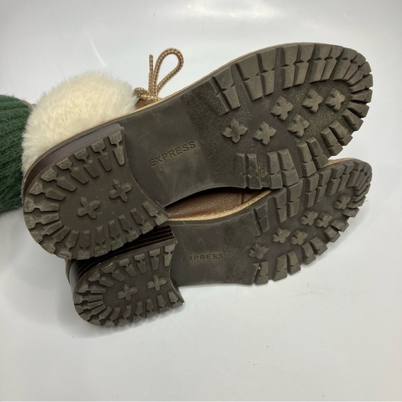 Express faux leather lace up boots size 7 - Picture 8 of 8